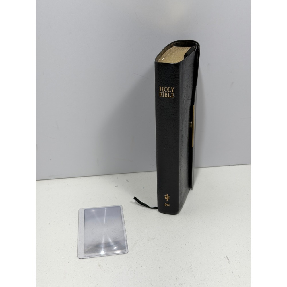 Thomas Nelson NKJV Holy Bible Black Bonded Leather Wallet w/ Magnifier 24S 1994